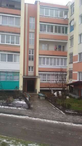 Апартаменты Apartments on Leninskaya street Несвиж Апартаменты с балконом-20